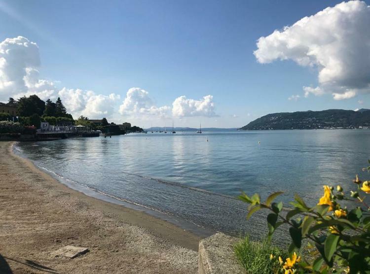 Marina Apartment & Suite Verbania Kültér fotó