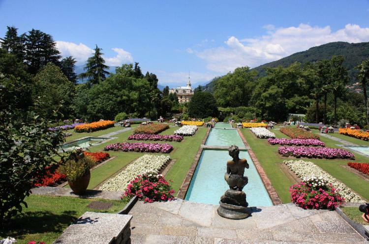 Marina Apartment & Suite Verbania Kültér fotó